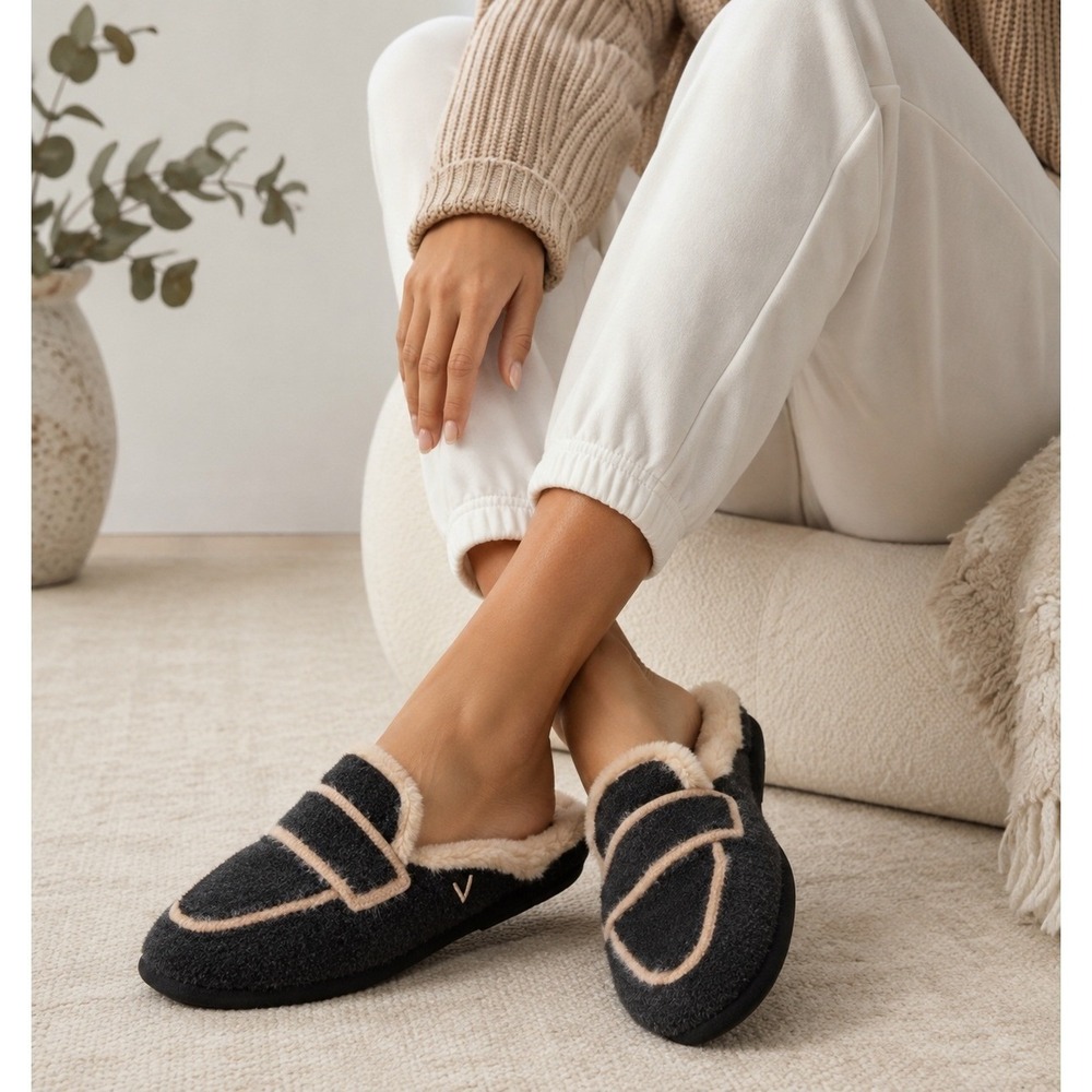 VIVAIA Round-Toe Fluffy Mules (Renee) black size EU/40 US/9